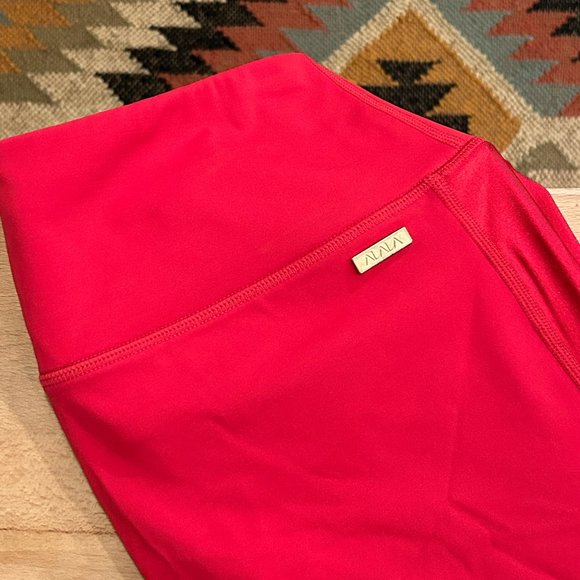 ALALA PEAK TIGHT IN RUBY - SZ. M - Picture 8 of 11